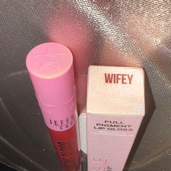 Jeffree Star Supreme Gloss Lip Gloss- Wifey NEW - Picture 3 of 3